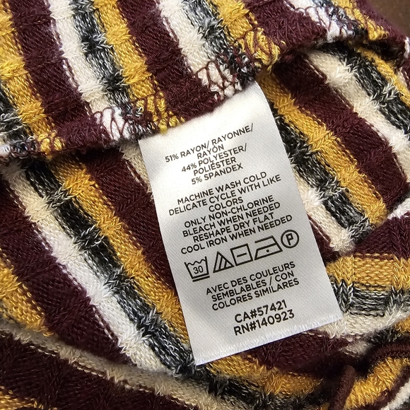 Loft Ribbed Ruffle Striped Fitted Short Sleeved Blouse - Picture 9 of 9